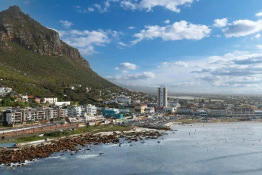 Beachside Studio Apartment On Surfers Corner Cape Town