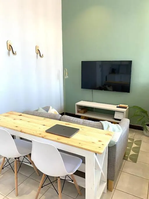 Beachside Studio Apartment On Surfers Corner Cape Town